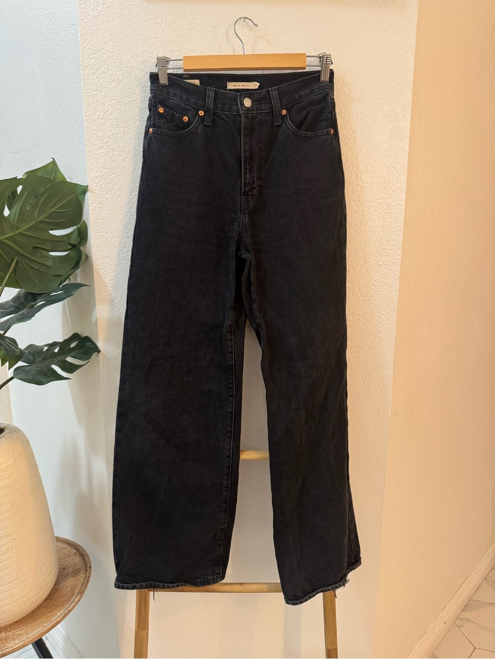 Levi's High-Rise Wide Leg Jeans - Charcoal Black - Picture 3 of 10